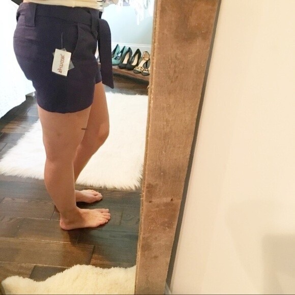 Cynthia Rowley size 8 new tie front chino shorts - Picture 2 of 3